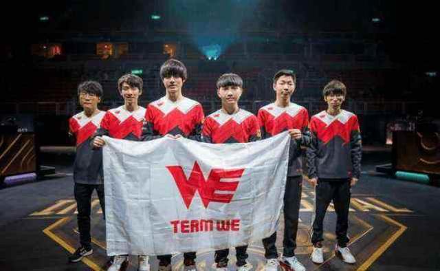 时而与中锋 时而与中锋